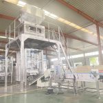 Um conjunto automático de 1-3,5 kg de máquina de embalagem de detergente em pó pronta para entrega.